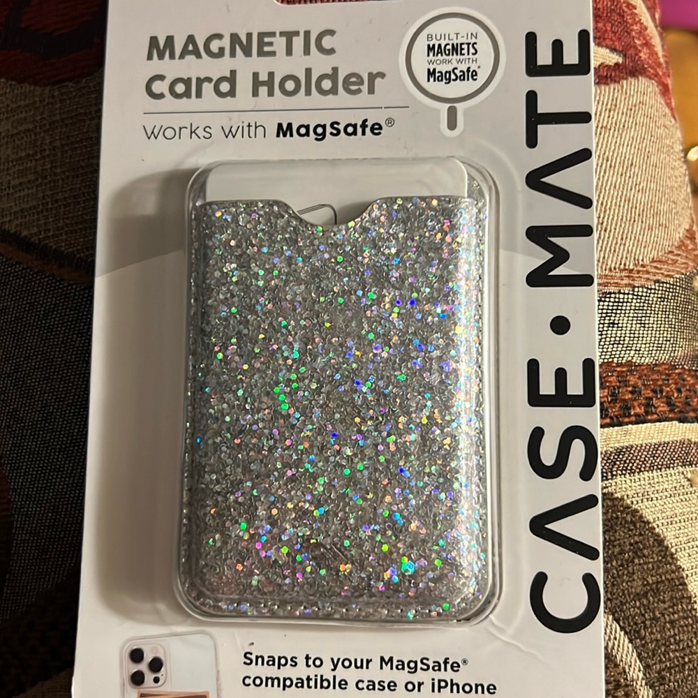 Casemate magnetic card holder
